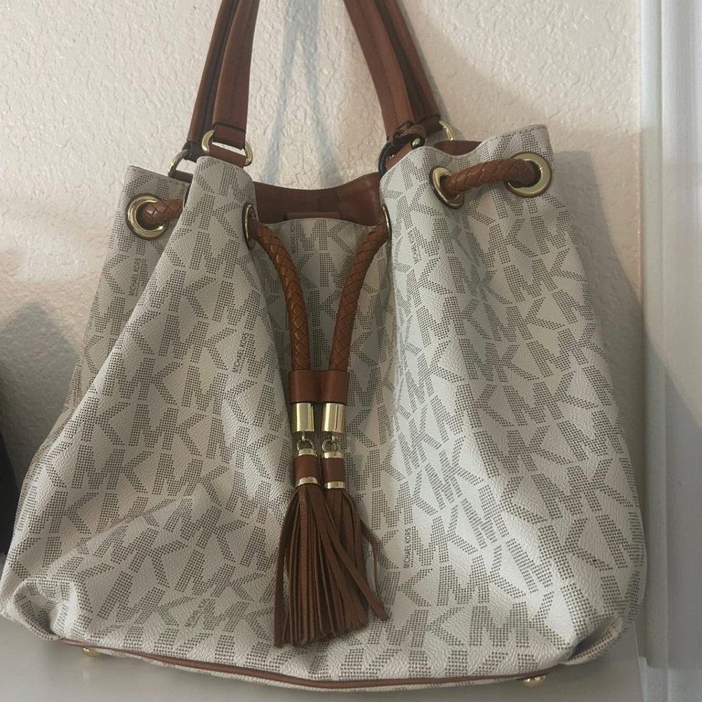 Michael Kors Cream and Brown Shoulder Bag